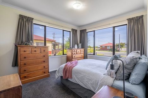 Photo of property in 53 Queen Street, Winton, 9720