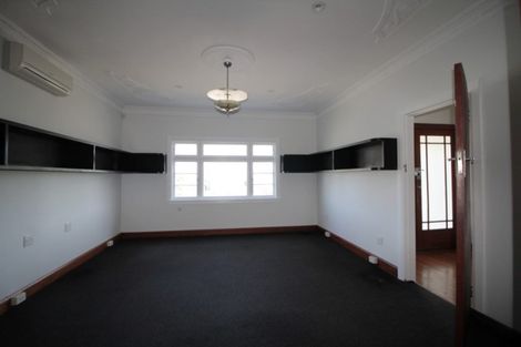 Photo of property in 362 Oxford Street, Levin, 5510