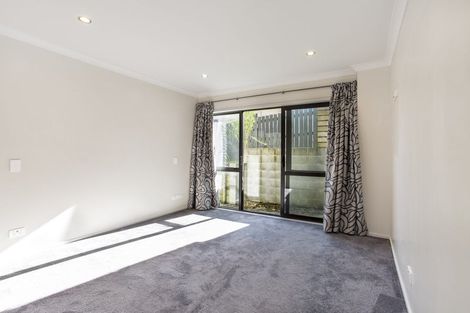 Photo of property in 7 Flaunty Place, West Harbour, Auckland, 0618