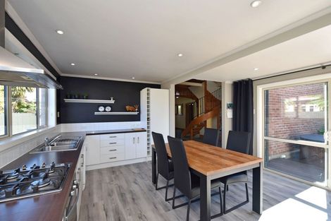 Photo of property in 5 Prince Street, Winton, 9720