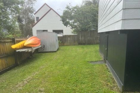 Photo of property in 2/34 Sandgate Avenue, Botany Downs, Auckland, 2010