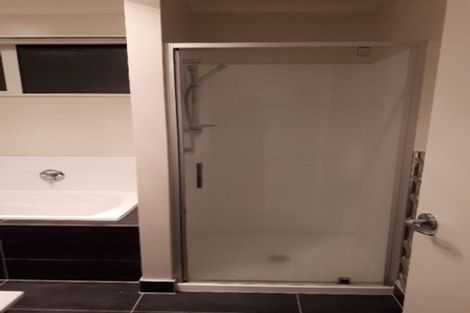 Photo of property in 9a Nimstedt Avenue, Oteha, Auckland, 0632