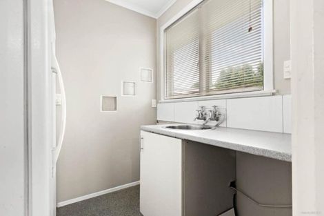 Photo of property in 22 Trojan Crescent, New Lynn, Auckland, 0600