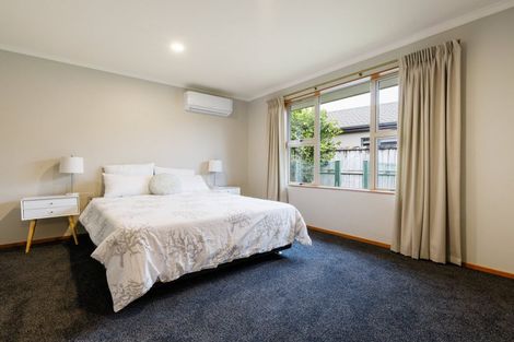 Photo of property in 18 Gibbston Close, Huntington, Hamilton, 3210