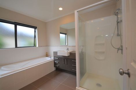 Photo of property in 6 Beros Place, Flat Bush, Auckland, 2016