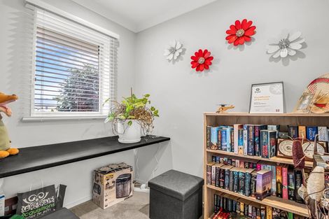 Photo of property in 6 Ormandy Court, Amberley, 7410