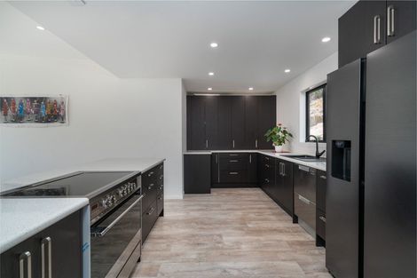 Photo of property in 19 Parawera Drive, Acacia Bay, Taupo, 3330