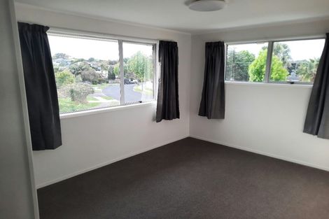 Photo of property in 87 Beechdale Crescent, Pakuranga Heights, Auckland, 2010