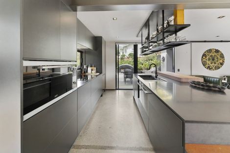 Photo of property in 137 Tasman Street, Nelson, 7010