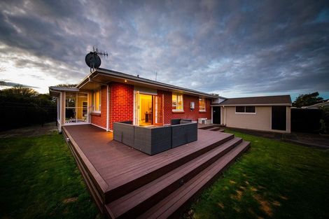 Photo of property in 9 Innes Place, Roslyn, Palmerston North, 4414