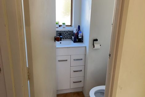 Photo of property in 1/12 Sunnyside Road, Sunnyvale, Auckland, 0612