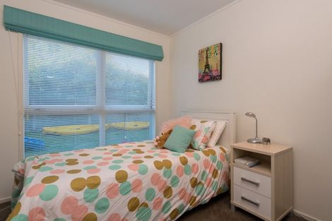 Photo of property in 7 Christensen Place, Forrest Hill, Auckland, 0620