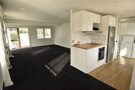 Photo of property in 3/88 Eversleigh Road, Belmont, Auckland, 0622