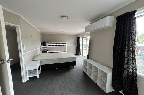 Photo of property in 23 Lipton Grove, Opaheke, Papakura, 2113