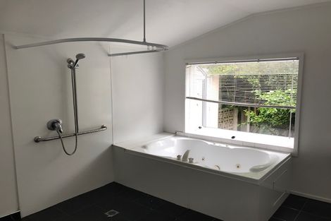 Photo of property in 220 Great South Road, Huntly, 3700