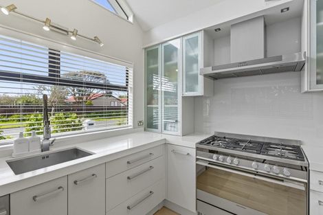 Photo of property in 4 Beach Haven Place, Paraparaumu Beach, Paraparaumu, 5032