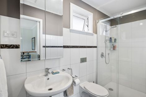 Photo of property in 109 Seatoun Heights Road, Seatoun, Wellington, 6022