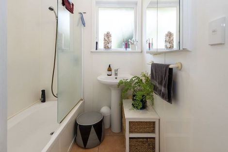 Photo of property in 22 Jade Avenue, Pakuranga Heights, Auckland, 2010