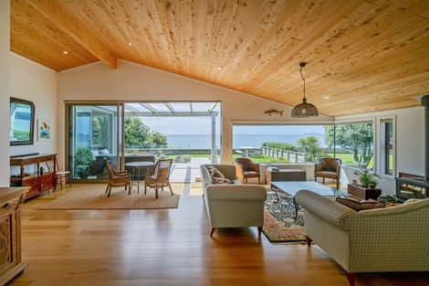 Photo of property in 40 Paku Drive, Tairua, 3508