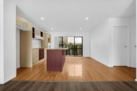 Photo of property in 19 Rakich Place, Henderson, Auckland, 0612