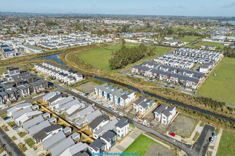 Photo of property in 24 John Gray Street, Papakura, 2110