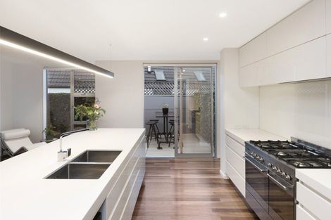 Photo of property in 29 Idris Road, Fendalton, Christchurch, 8052