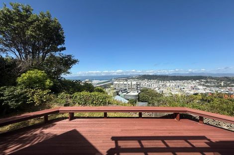 Photo of property in 8 Springfield Terrace, Kelburn, Wellington, 6012