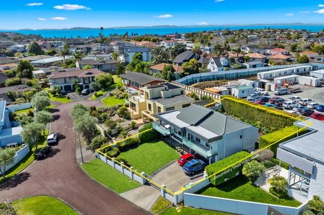 Photo of property in 14 Icarus Place, Half Moon Bay, Auckland, 2012
