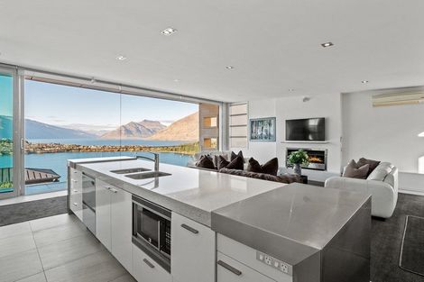 Photo of property in 74 Panorama Terrace, Queenstown, 9300
