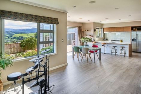 Photo of property in 49 Endeavour Drive, Whitby, Porirua, 5024