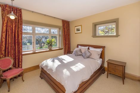 Photo of property in 92 Martin Avenue, Beckenham, Christchurch, 8023