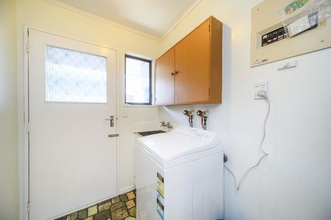 Photo of property in 1 Burfield Place, Awapuni, Palmerston North, 4412