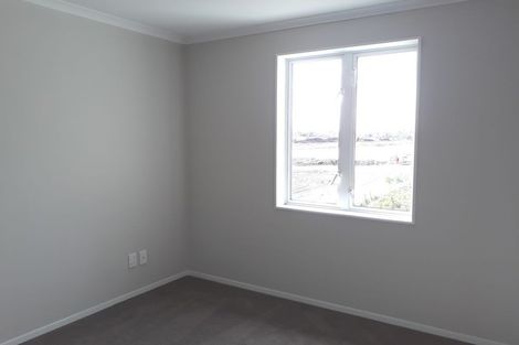 Photo of property in 10 Saddleback Crescent, Papakura, 2110