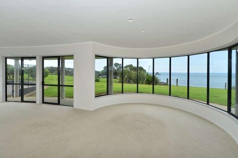 Photo of property in 696 Taiharuru Road, Taiharuru, Onerahi, 0192