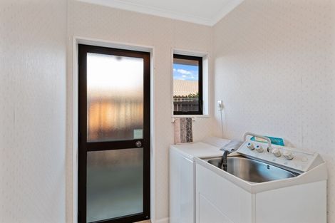 Photo of property in 1/423 Harewood Road, Harewood, Christchurch, 8051