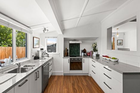 Photo of property in 92 Auckland Road, Greenmeadows, Napier, 4112