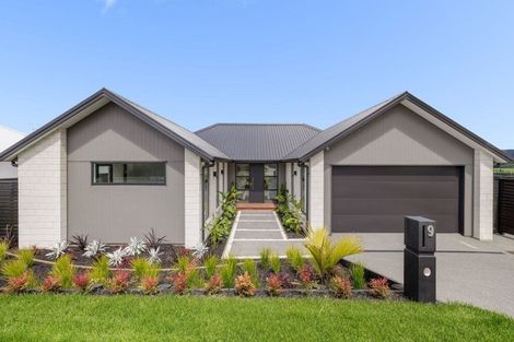 Photo of property in 9 Kahawai Place, Omokoroa, 3114