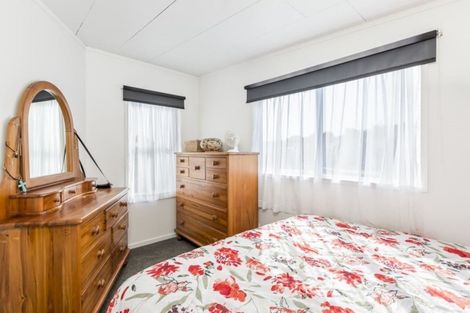 Photo of property in 39b Brian Crescent, Stanmore Bay, Whangaparaoa, 0932