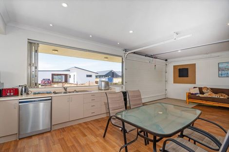 Photo of property in 140 Ngaio Drive, Matarangi, Whitianga, 3592