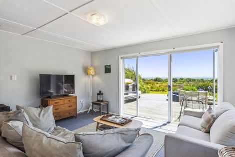 Photo of property in 23 Rodney Avenue, Te Horo Beach, Otaki, 5581