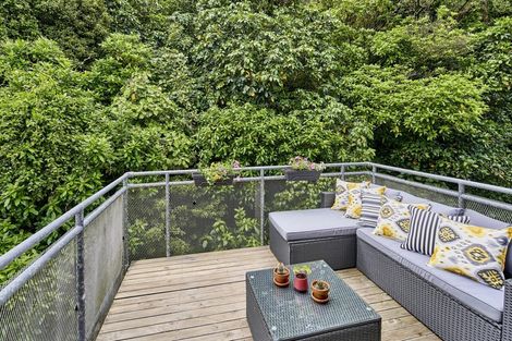 Photo of property in 14/2 Onslow Road, Khandallah, Wellington, 6035