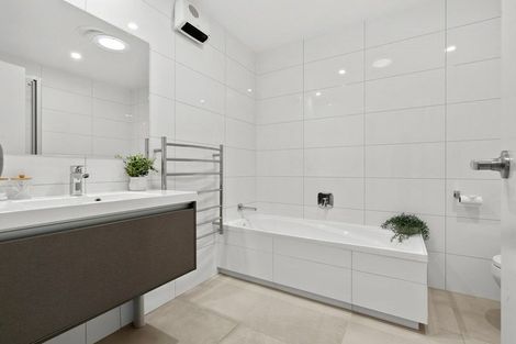 Photo of property in 30 Matairangi Avenue, Totara Heights, Auckland, 2105