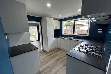 Photo of property in 13 Farwood Drive, Henderson, Auckland, 0612