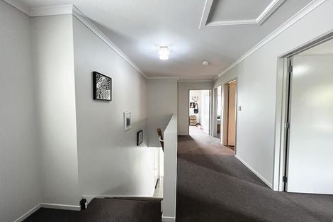 Photo of property in 32 Tutuwhatu Crescent, Weymouth, Auckland, 2103