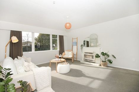 Photo of property in 6 Fox Place, Cloverlea, Palmerston North, 4412