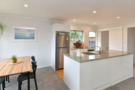 Photo of property in 22 Bay Vista Drive, Red Beach, 0932