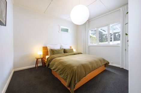 Photo of property in 1/49 Konini Road, Titirangi, Auckland, 0604