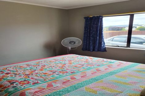 Photo of property in 29 Lydia Place, Kelvin Grove, Palmerston North, 4414