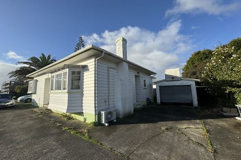 Photo of property in 1/3170 Great North Road, New Lynn, Auckland, 0600