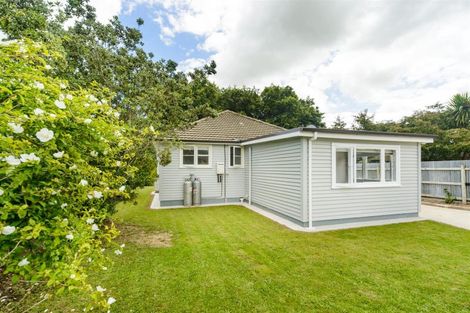 Photo of property in 9 Bull Street, Bulls, 4818